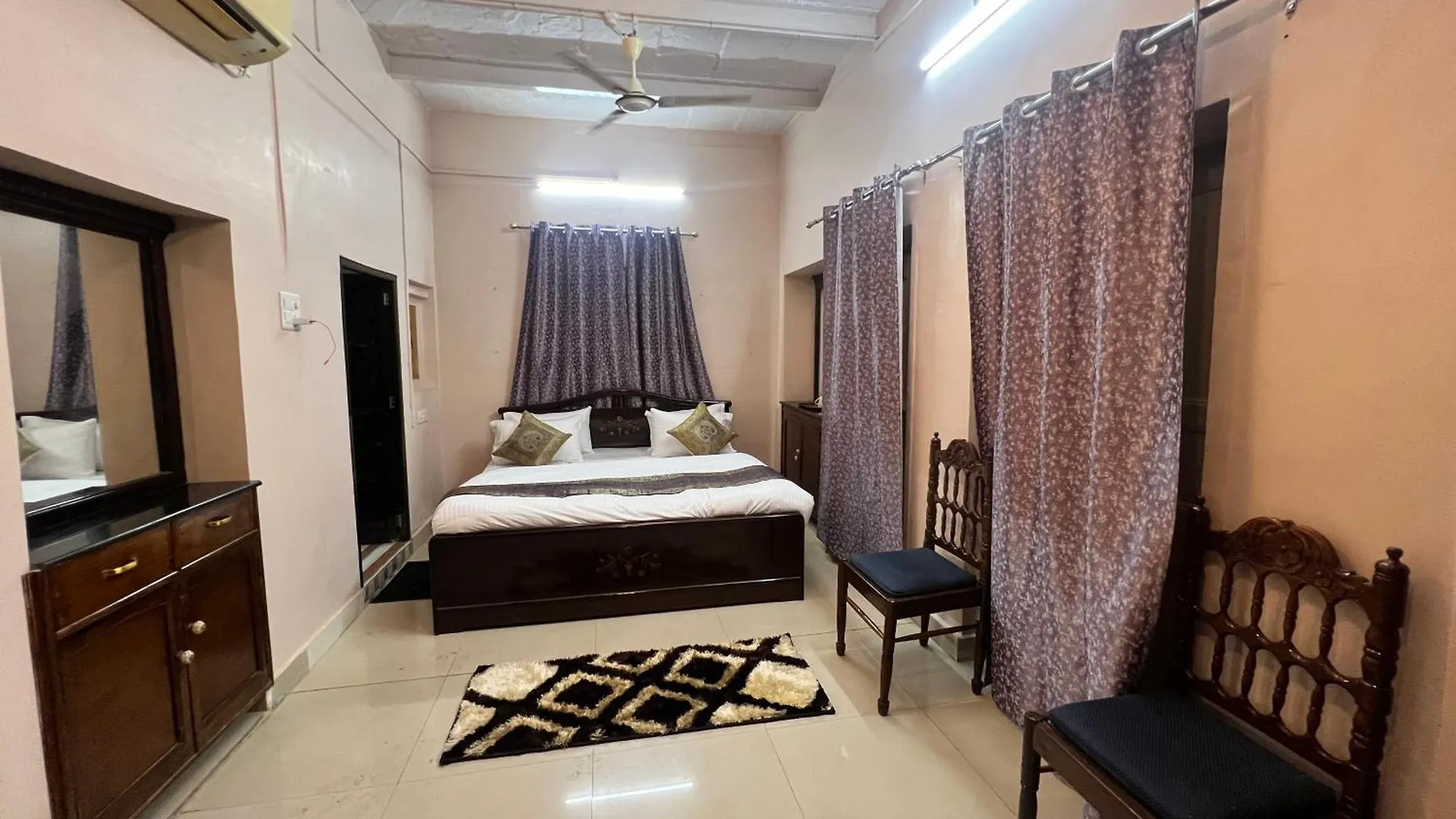 Hostel The Krishna Palace Varanasi